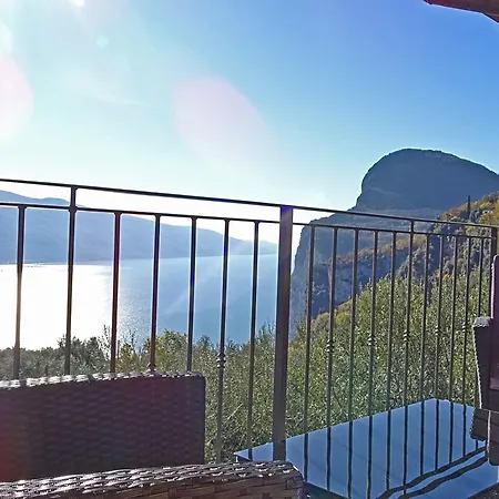 Appartamenti Villa Vagne by Gardadomusmea Tremosine Esterno foto
